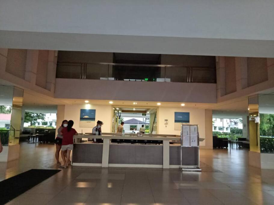 Field Residences Paranaque City Εξωτερικό φωτογραφία